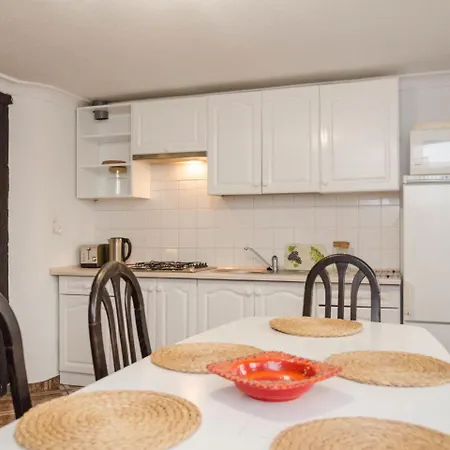 Pet-friendly W Garden