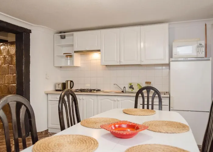 Pet-friendly W Garden